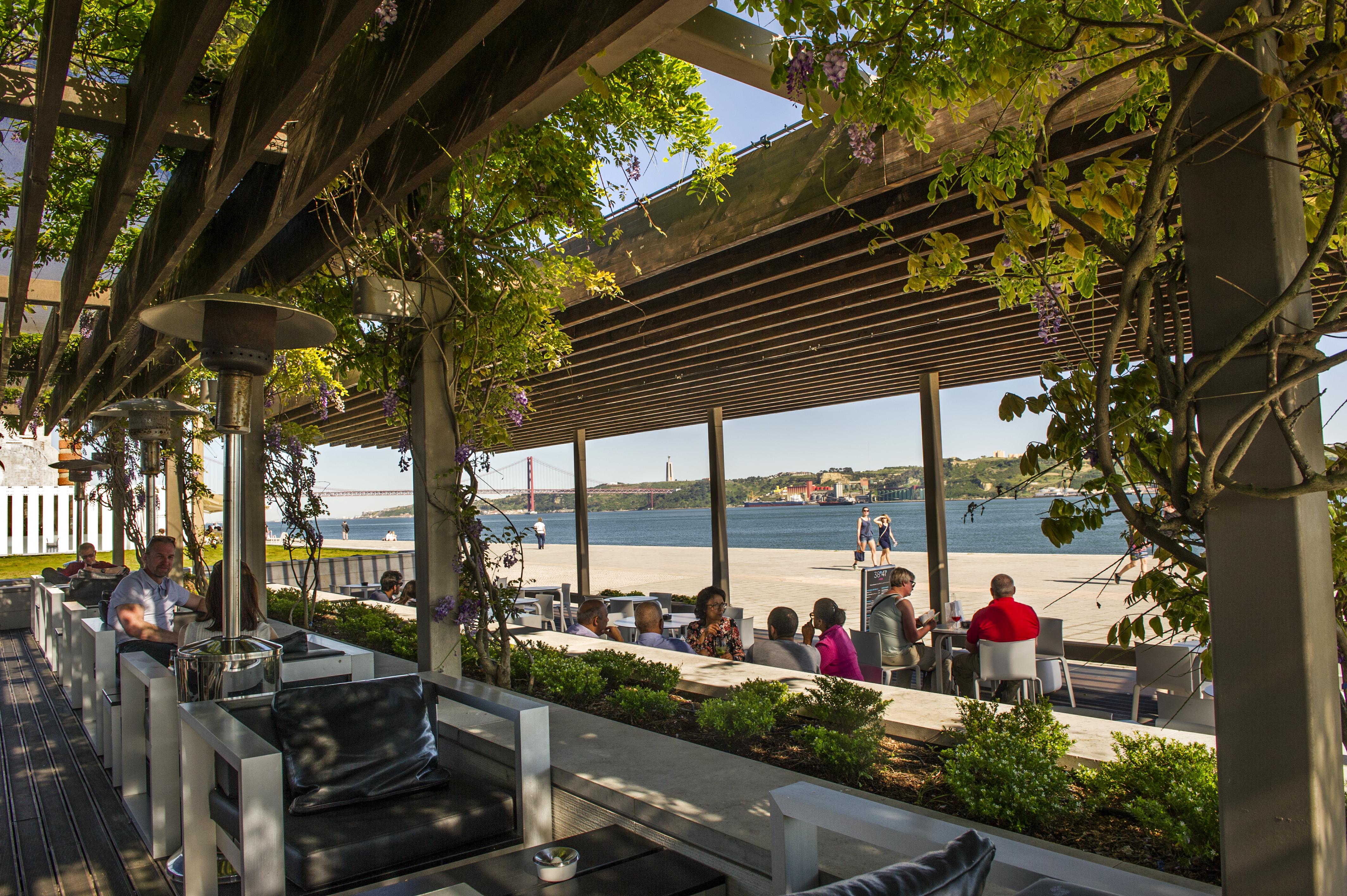Altis Belem Hotel & Spa, A Member Of Design Hotels リスボン エクステリア 写真 The beach at the Port of Seville