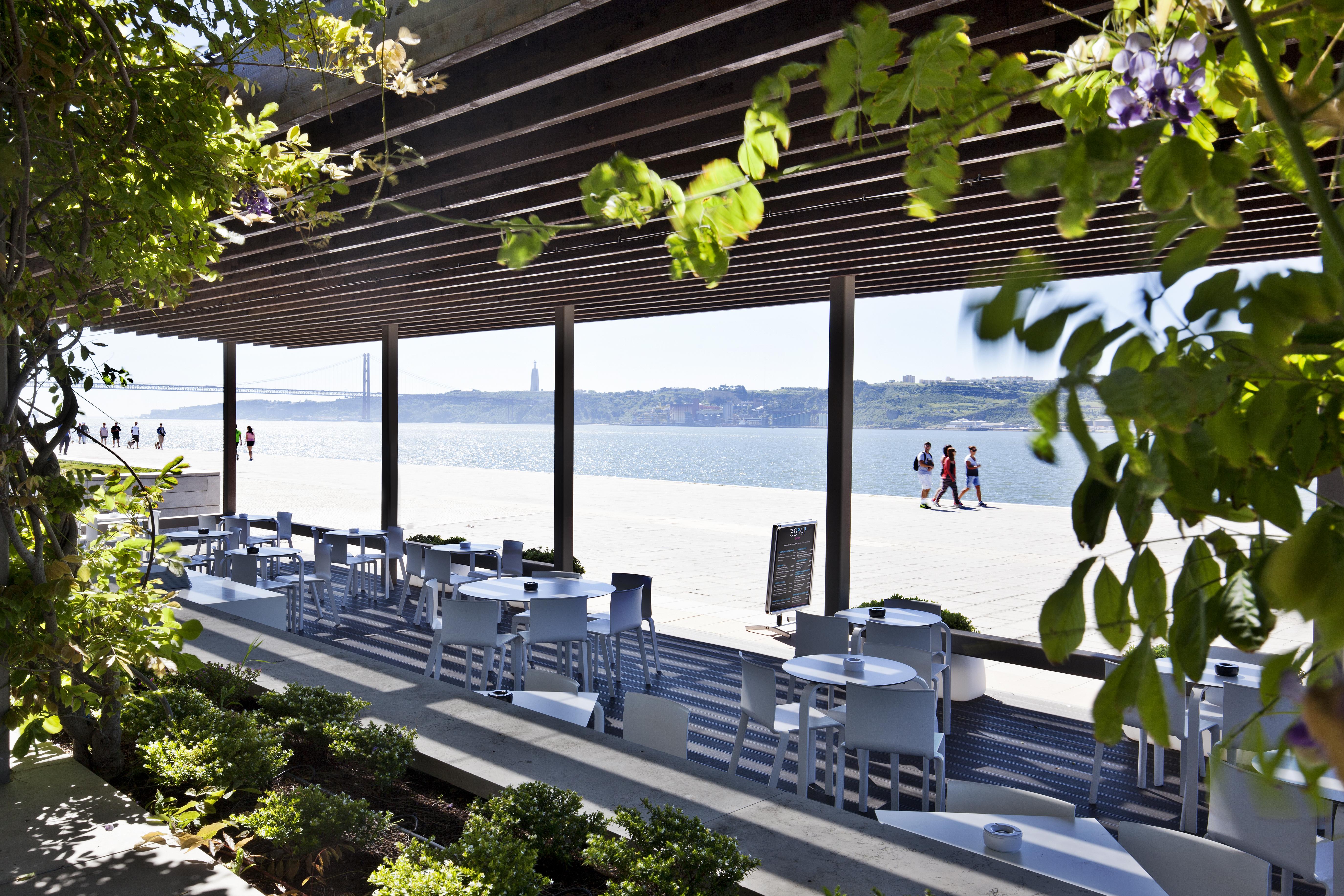 Altis Belem Hotel & Spa, A Member Of Design Hotels リスボン エクステリア 写真 The restaurant at the Hotel de la Plage
