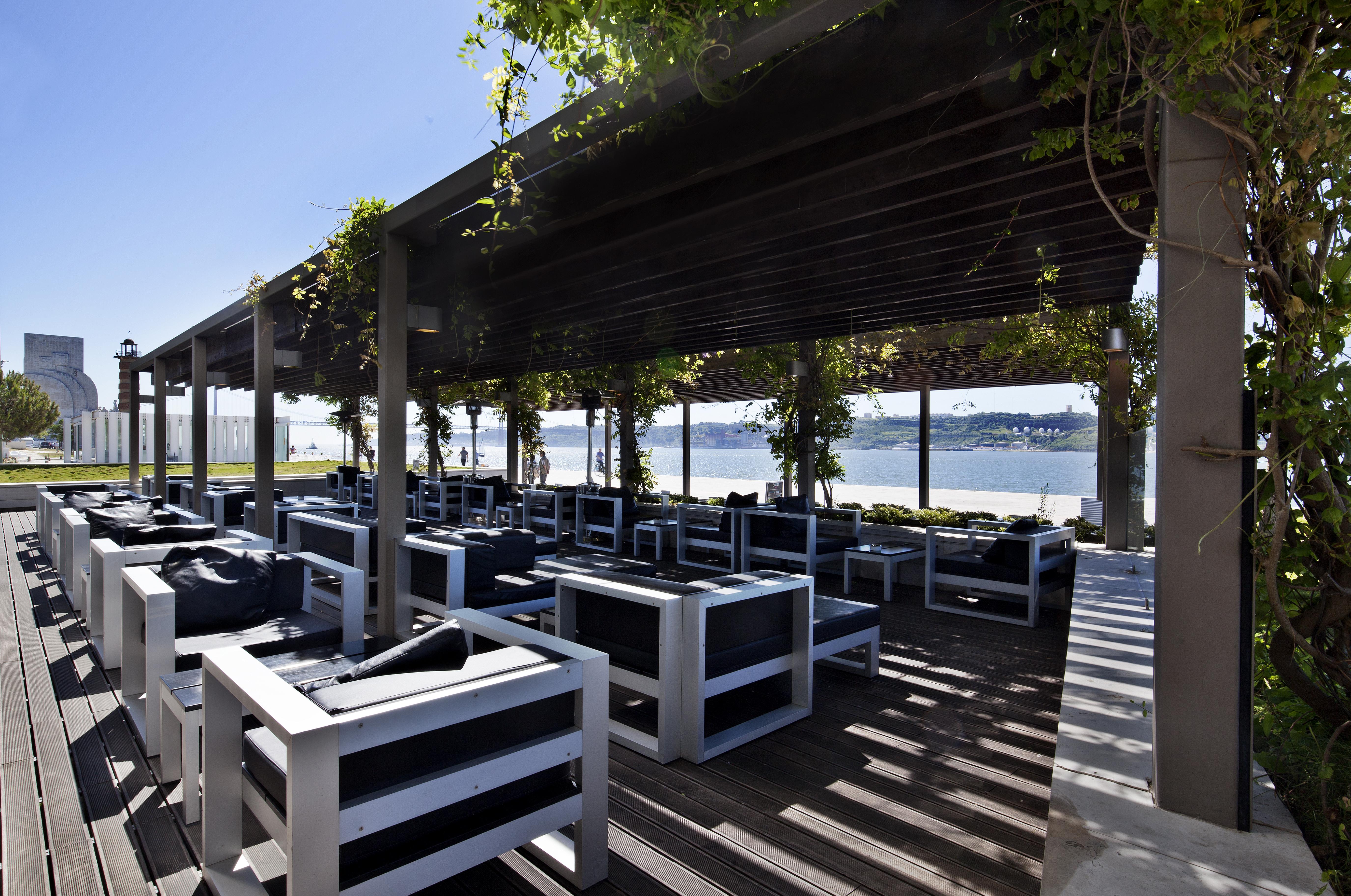 Altis Belem Hotel & Spa, A Member Of Design Hotels リスボン エクステリア 写真 The beach club at the Hotel du Lac