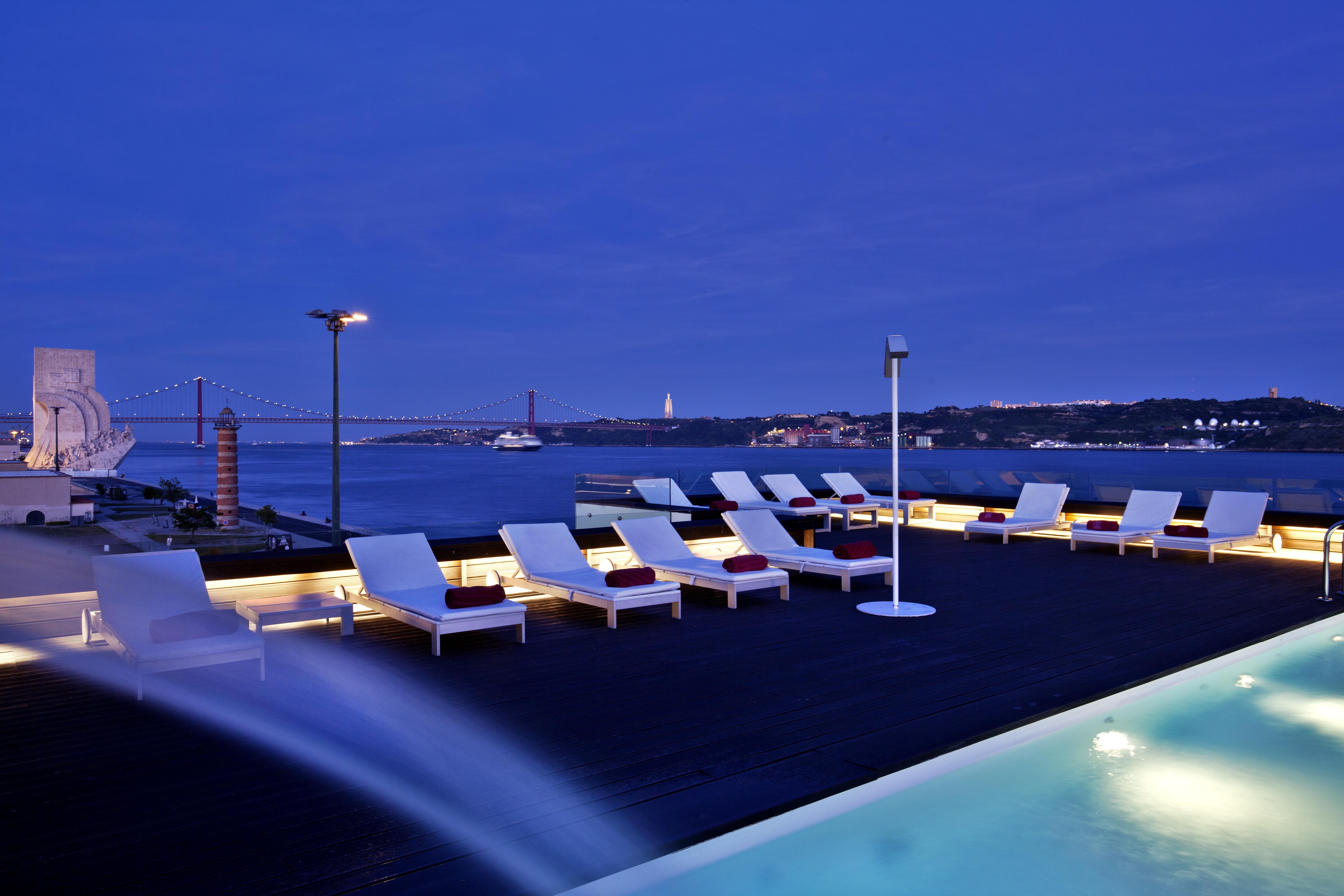 Altis Belem Hotel & Spa, A Member Of Design Hotels リスボン エクステリア 写真 The pool at the Ritz-Carlton, Lisbon